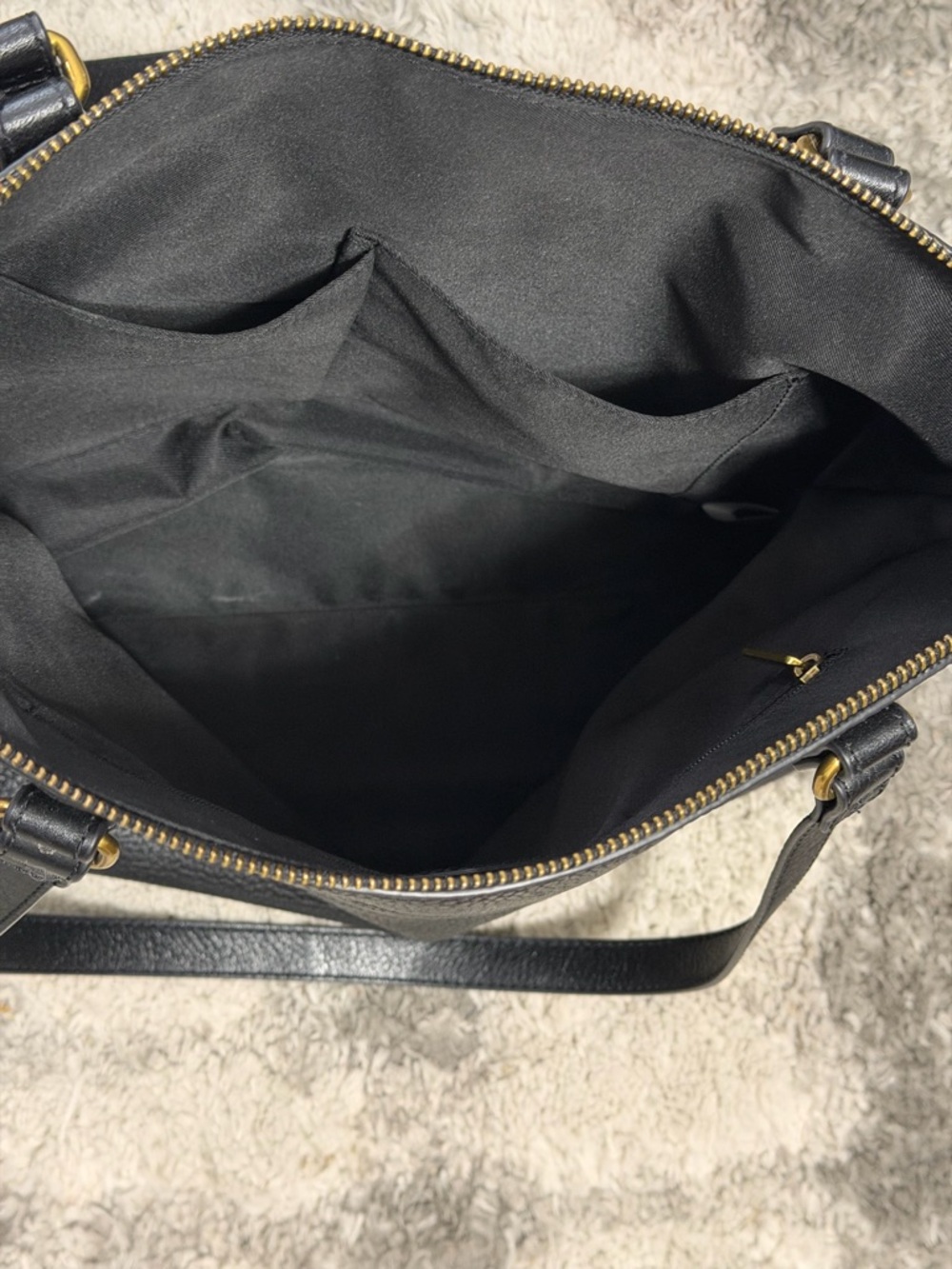 Fossil Black Leather 1 main Compartment and 3 zippered Tote with Key Charm - Picture 7 of 14